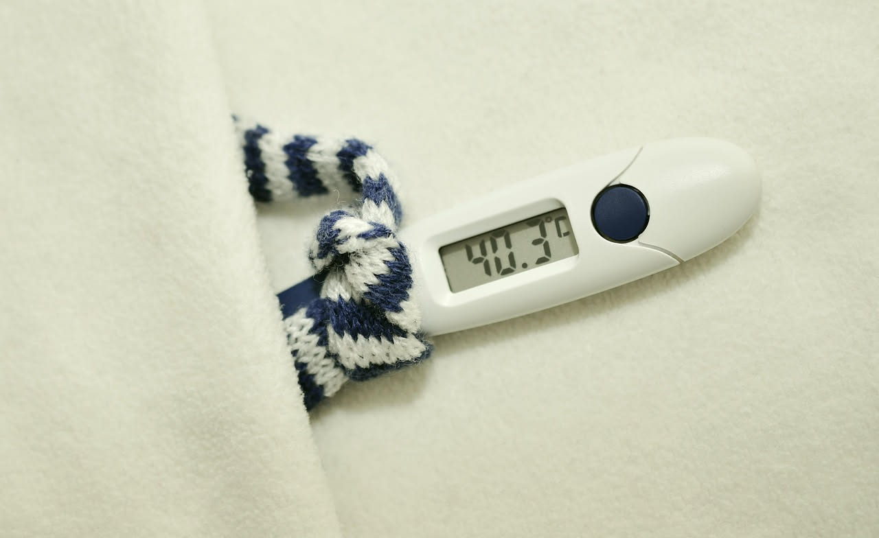 La relazione tra temperatura corporea e ormoni del sonno