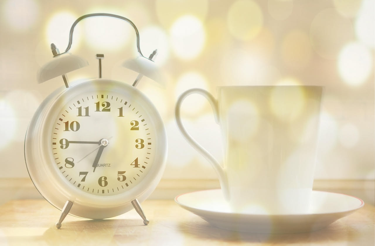Lunedì mattina e cortisolo: il picco settimanale esiste davvero
