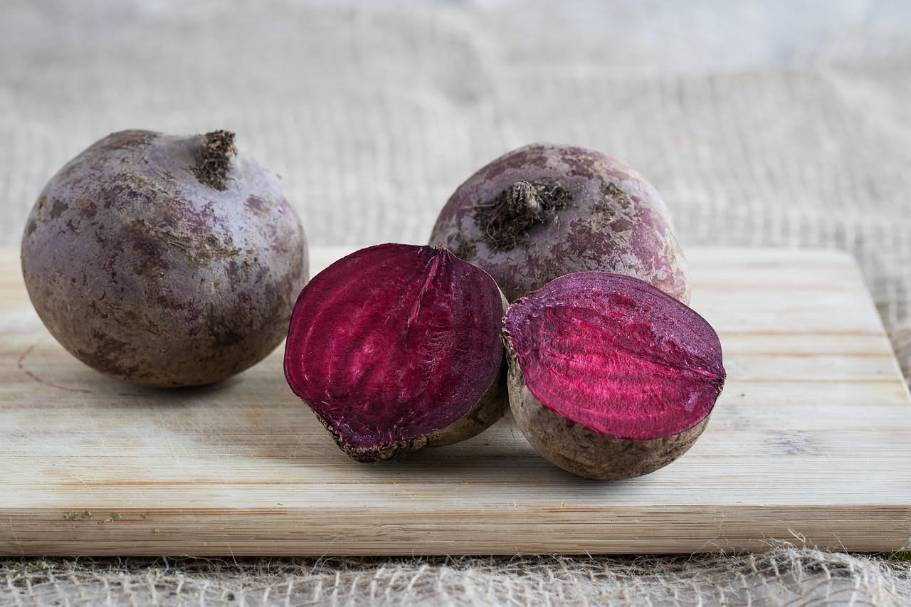 Barbabietola: proprietà nutrizionali e benefici per la salute