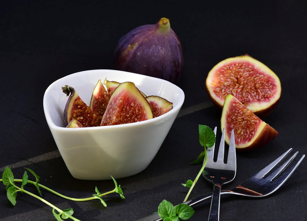Fichi: proprietà nutrizionali, benefici e come consumarli correttamente