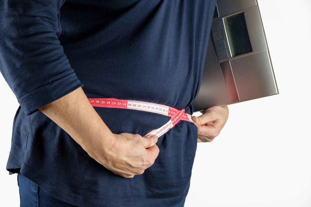 Obesità: perché calorie e BMI non bastano più per la diagnosi